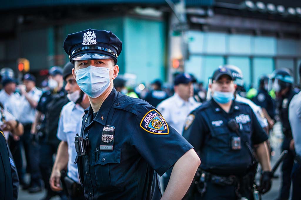 New York : Un second policier de 27 ans est décédé après une fusillade à Harlem