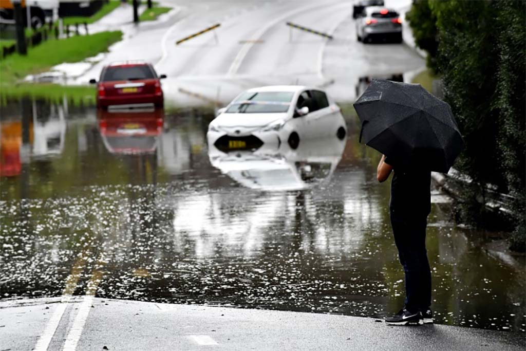 Inondations en Australie : le bilan passe à 20 morts, des milliers d'habitants contraints d'évacuer Sydney