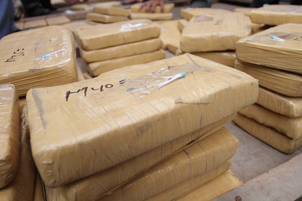Martinique : Trois tonnes de cocaïne saisies sur un navire, quatre suspects en garde à vue à Fort-de-France