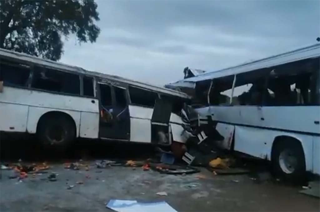 Collision entre deux bus au Sénégal : 40 morts, deuil national de trois jours