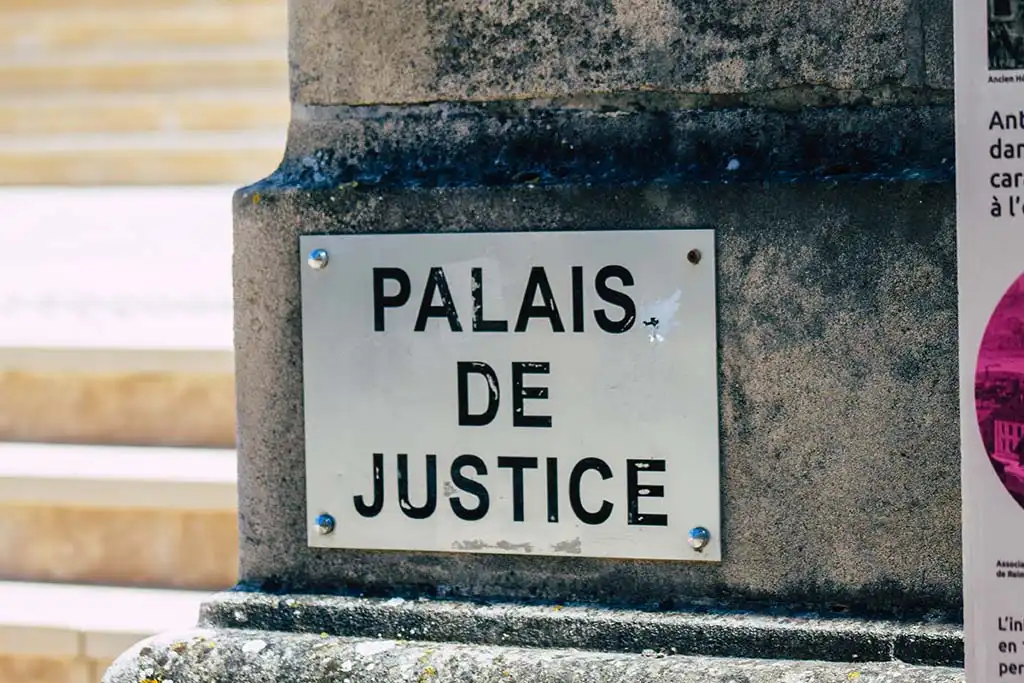 Metz : Quatre ans de prison pour un ex-policier qui informait et alimentait des trafiquants