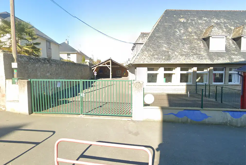 Saint-Malo : Un homme armé d'un fusil menace les enfants se trouvant dans la cour de l'école