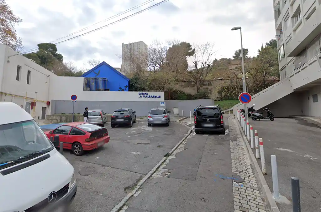 Marseille : Des tirs en direction des policiers, une balle traverse le salon d'une mère et ses enfants