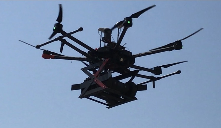 Gilets jaunes à Montpellier : Il visait le drone des policiers avec un lance-pierres.