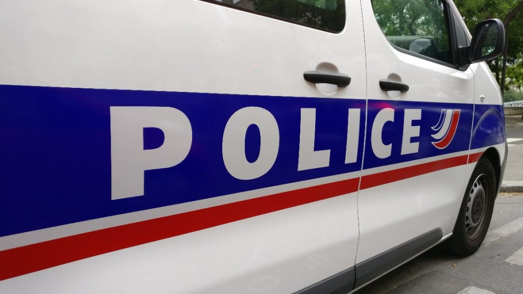 Finistère : Il étrangle sa femme et la tue avant d’appeler la police