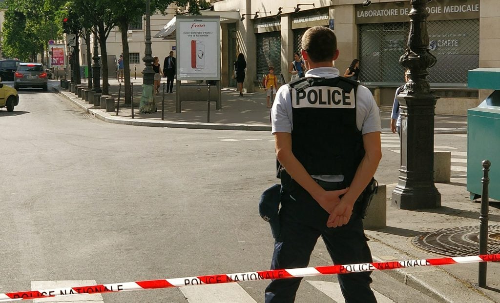 Bordeaux : Un homme de 24 ans poignardé mortellement, 3 suspects en garde à vue