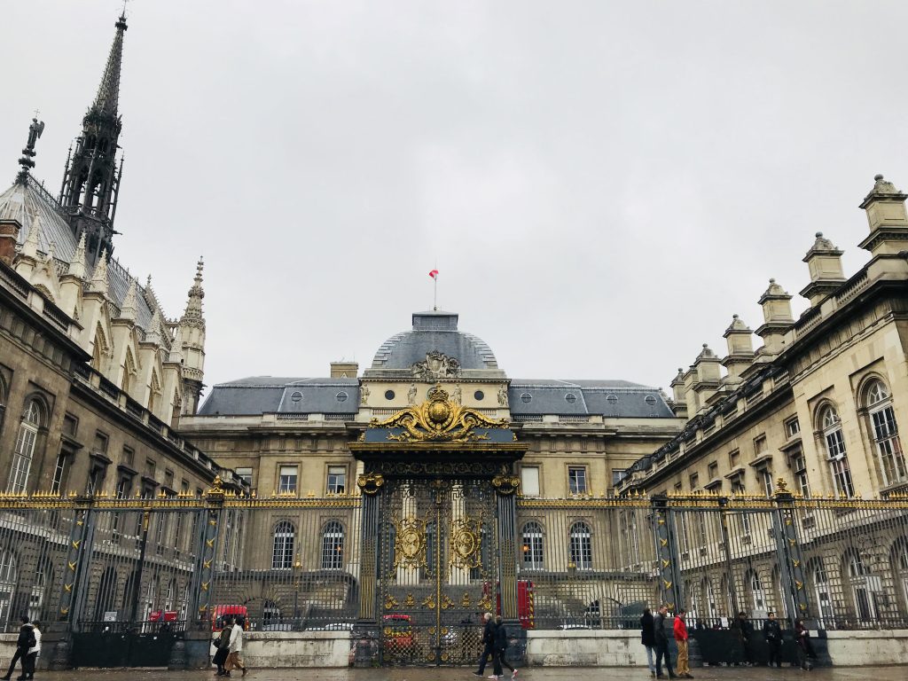 Paris : Poursuivi pour «crime contre l’humanité» il est libéré à cause d’une erreur de procédure