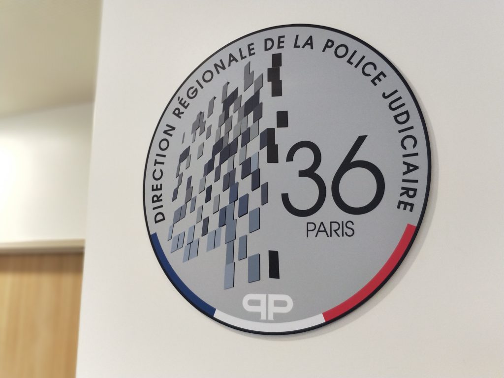Paris : Le policier auteur du tir mortel sur sa collègue mis en examen