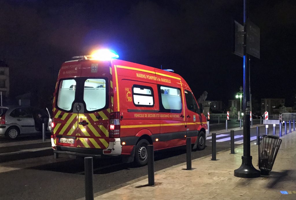 Marseille : Un homme poignardé à mort en pleine rue dans le quartier du Merlan
