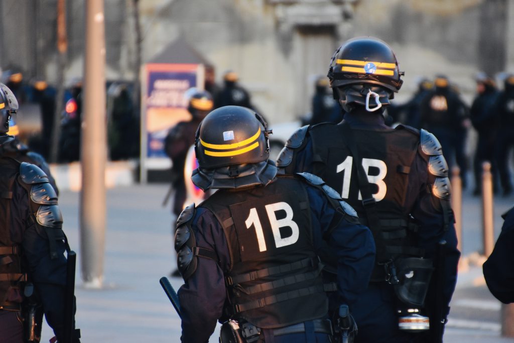 Rennes : Un policier affecté à la CRS 9 s'est suicidé avec son arme de service