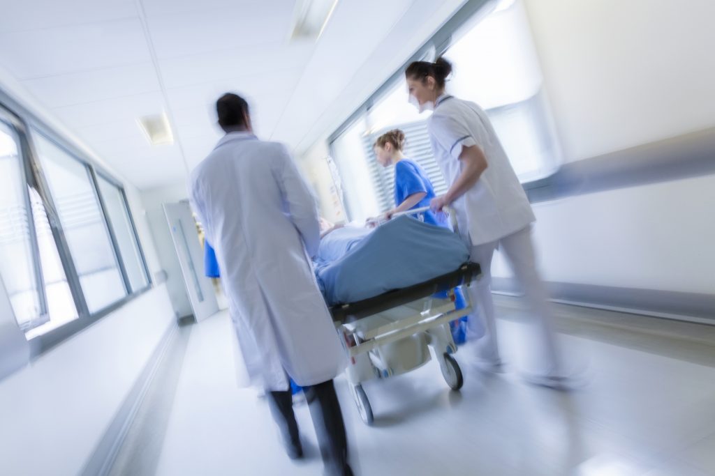 Hôpitaux : Une interne du CHU de Lille se suicide