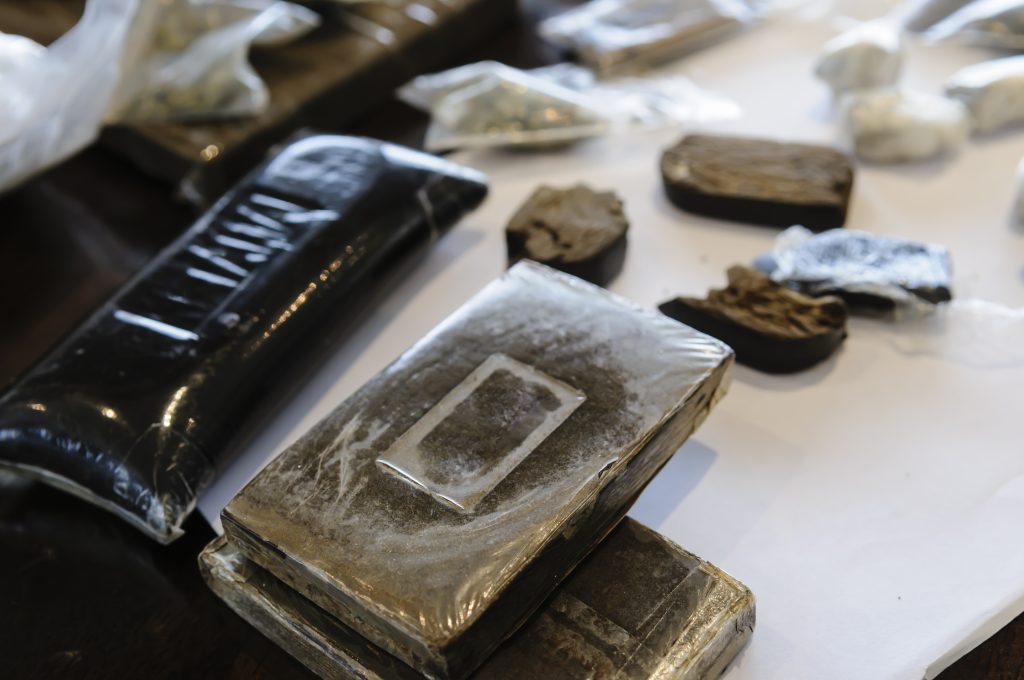 Isère : Les douaniers découvrent près d’une tonne de cannabis dans un poids lourd