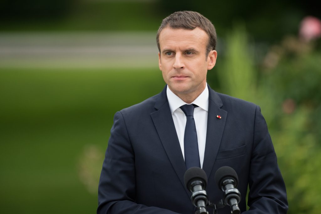 Macron demande des «propositions» pour «améliorer la déontologie» des forces de l'ordre