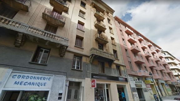Corse : Un morceau de balcon s’effondre et blesse une passante à Bastia.