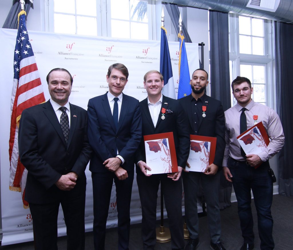 Attentat déjoué du Thalys : les 3 héros américains ont reçu la nationalité française.