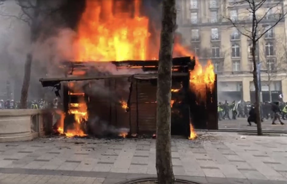 Pillages sur les Champs-Élysées : 11 suspects mis en examen dont 3 écroués