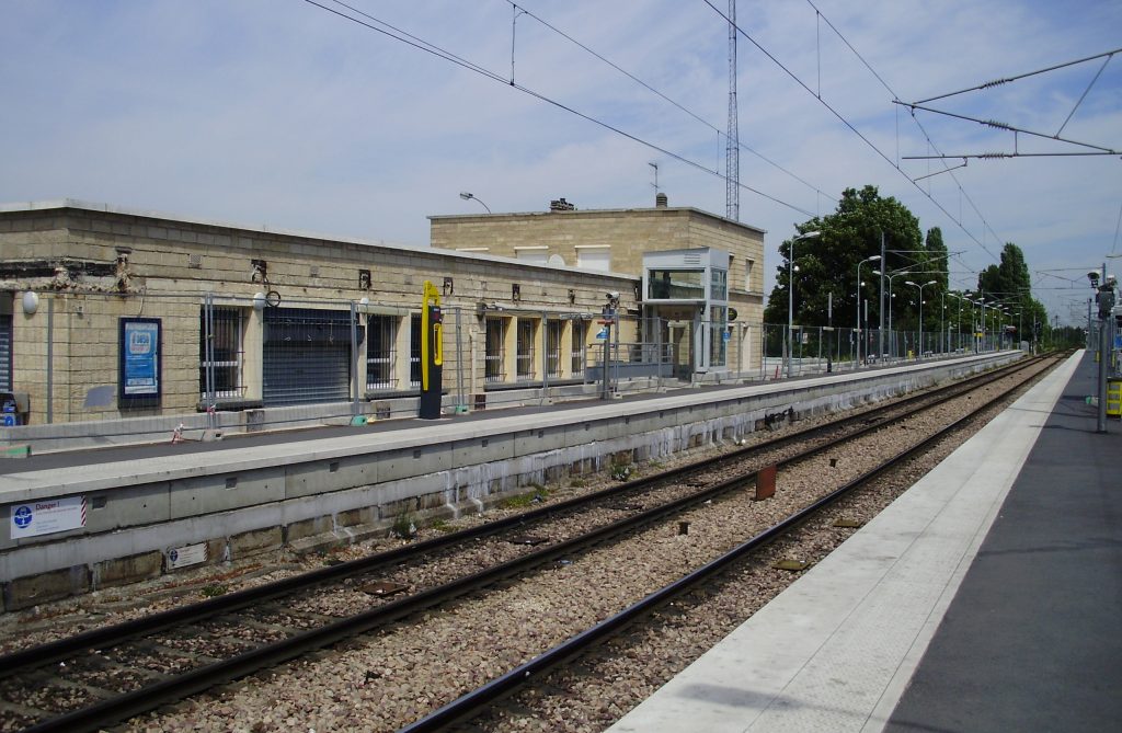 Seine Et Marne Une Adolescente De Ans Se Suicide En Se Jetant Sous