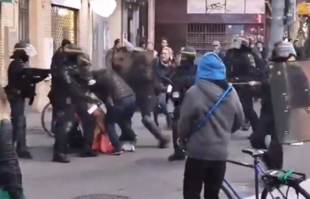 Gilets jaunes à Toulouse : 2 enquêtes ouvertes pour des violences policières présumées.