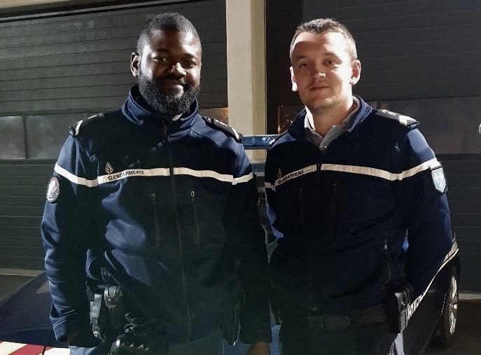 Yvelines : Les gendarmes sauvent 14 personnes d’un incendie