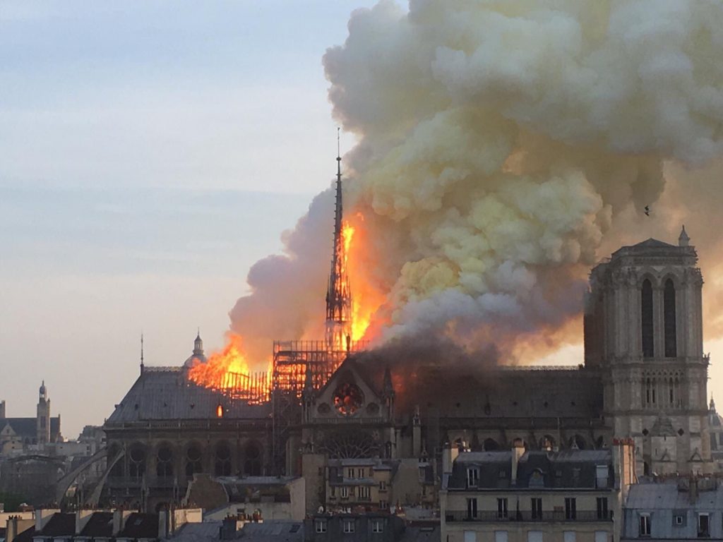 Incendie de Notre-Dame : La piste accidentelle est privilégiée annonce le procureur de Paris