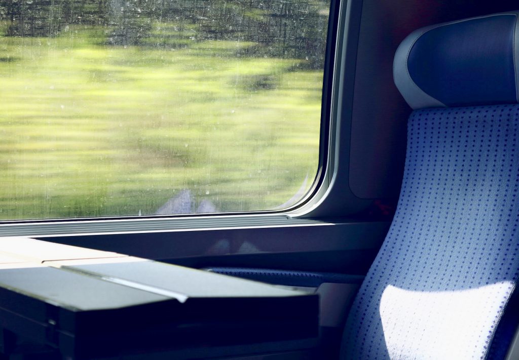 Allemagne : Une contrôleuse qui tournait des films X dans les trains licenciée