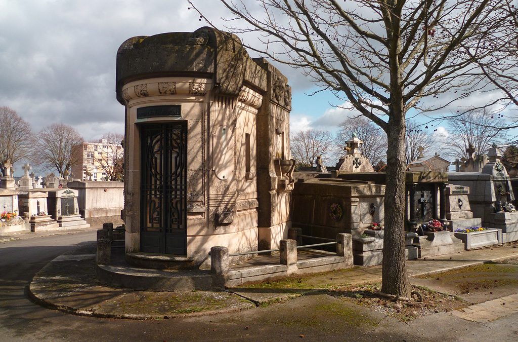 Toulouse : Une centaine de tombes profanées au cimetière Terre-Cabade durant la nuit