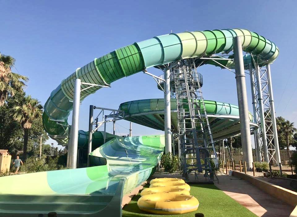 Var : 2 vacanciers éjectés d’une attraction du parc Aqualand à Fréjus
