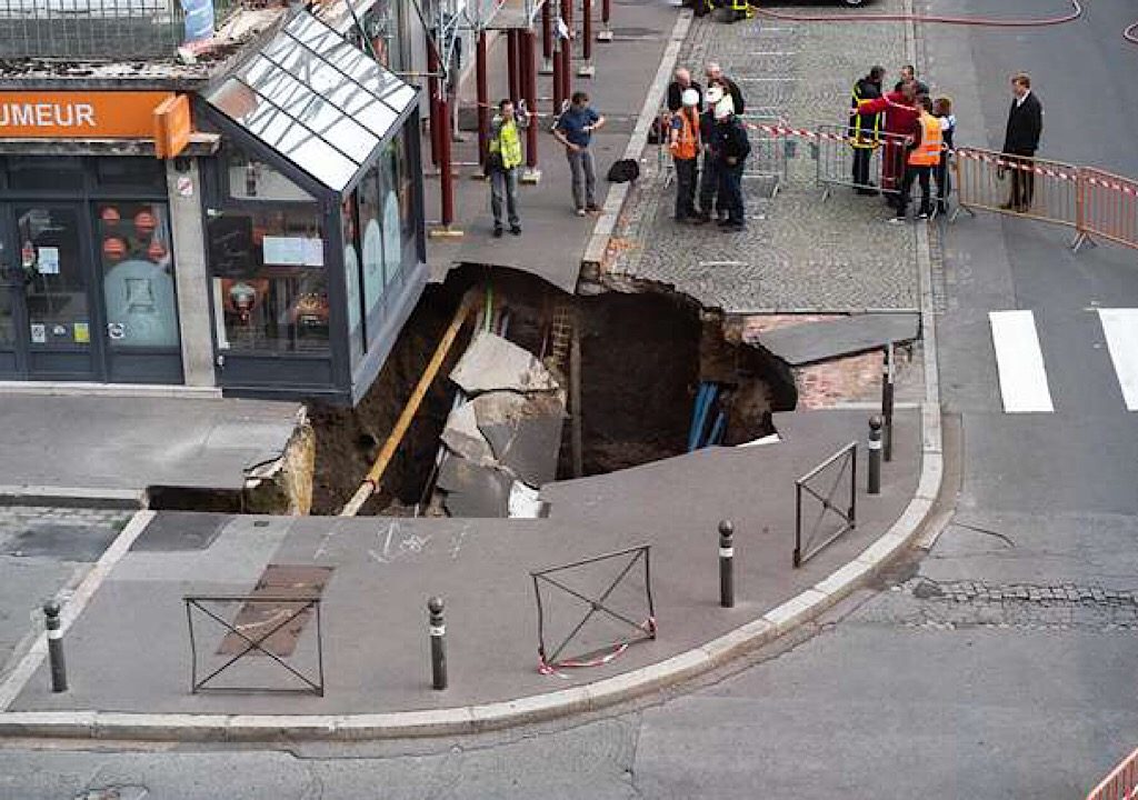 Amiens : Un trou de 5 mètres de profondeur apparait subitement en plein centre-ville
