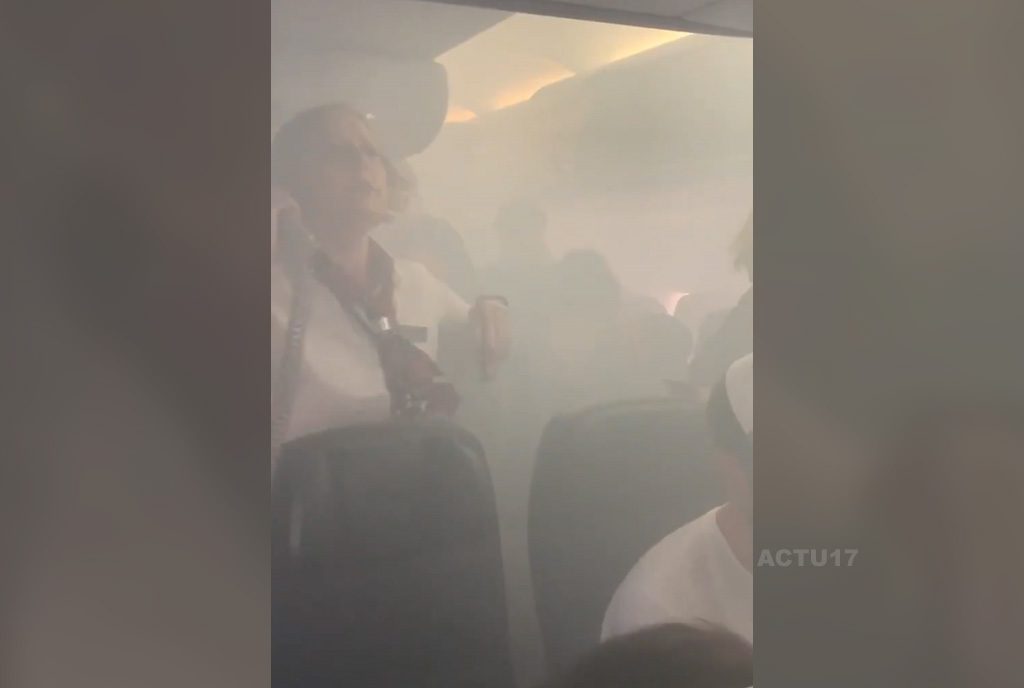 Les passagers d'un vol British Airways se retrouvent dans un nuage de fumée, l'avion se pose d'urgence