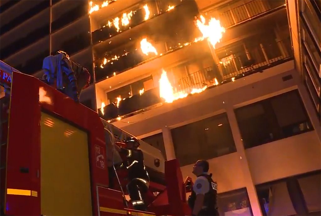 Incendie à l'hôpital Henri Mondor de Créteil : les images de l'intervention des pompiers