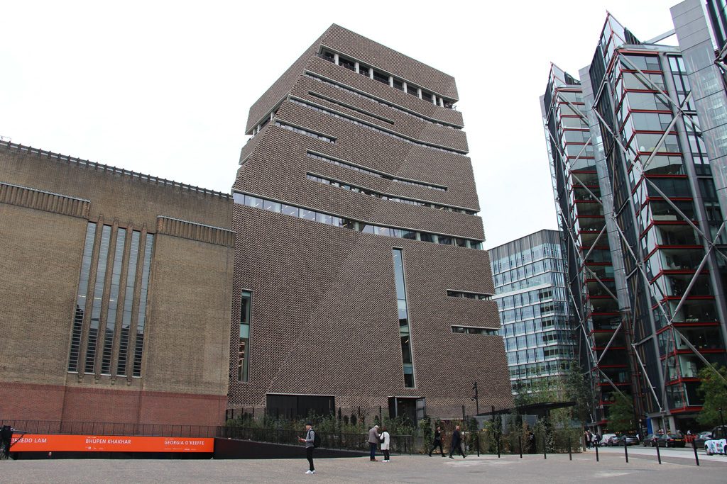 Londres : Un adolescent arrêté après avoir jeté un enfant du 10ème étage d'un musée