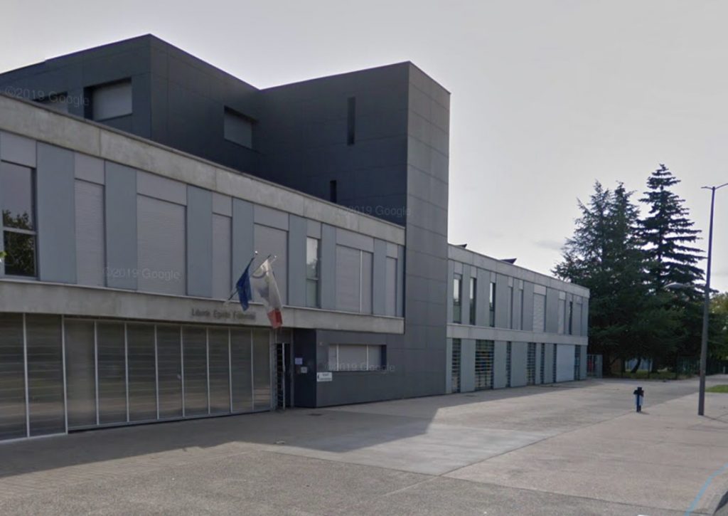 Doubs : Un lycéen fait une tentative de suicide devant des collégiens à Sochaux