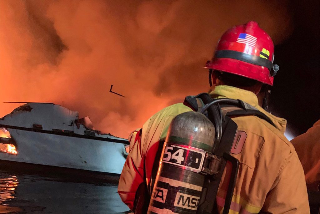 Californie : 34 personnes portées disparues après un incendie sur un bateau à Los Angeles
