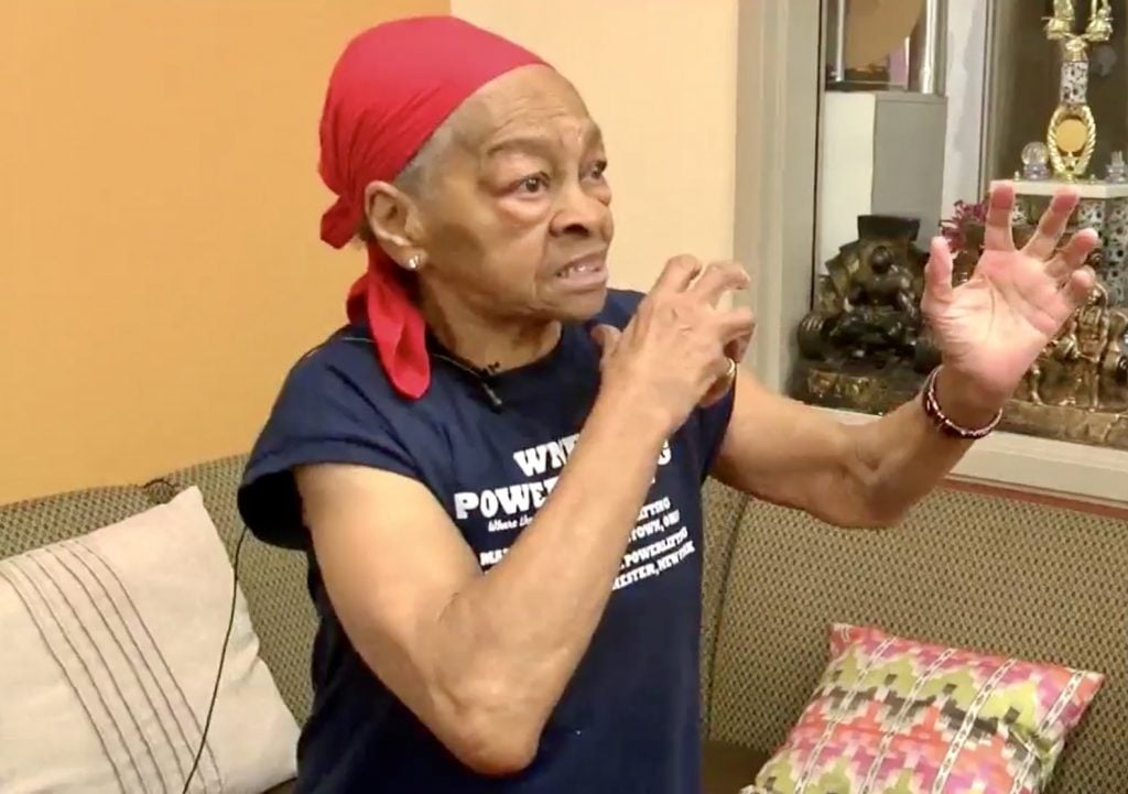 États-Unis : Une bodybuildeuse de 82 ans passe à tabac son cambrioleur et le remet à la police
