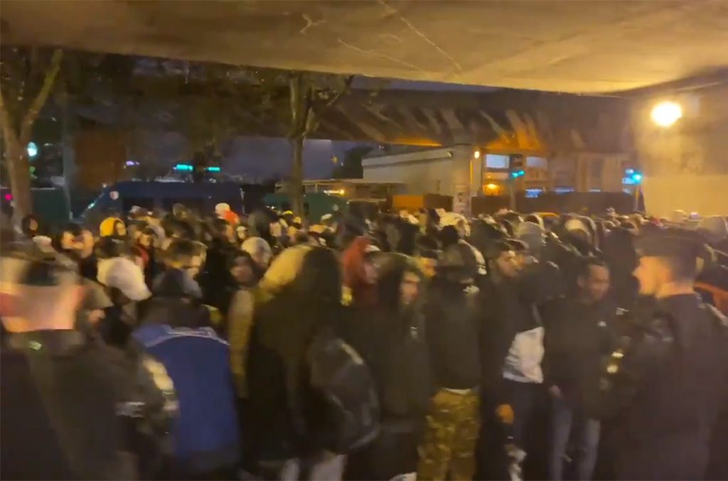 Paris : Une vaste opération d'évacuation de campements de migrants est en cours, 600 policiers déployés