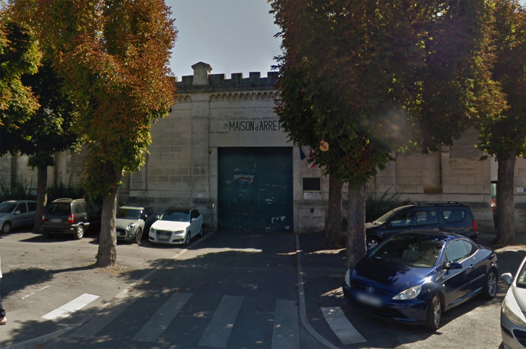 Angoulême : Un surveillant pénitentiaire roué de coups par un ex-détenu et ses amis après son service