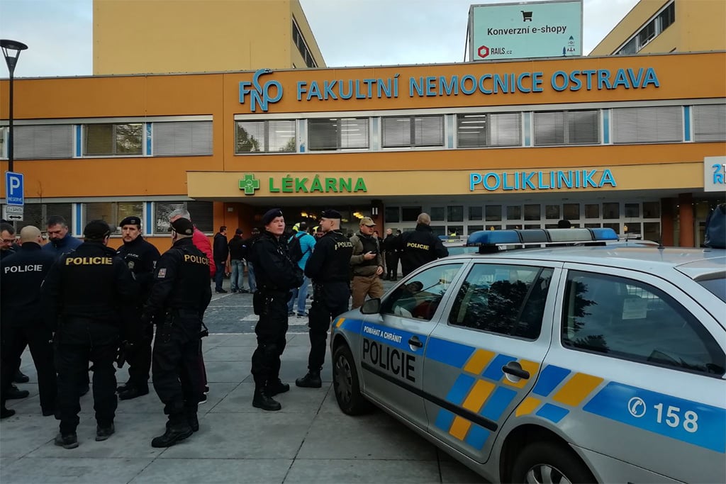 Un homme ouvre le feu dans un hôpital en République Tchèque : au moins 7 morts dont le tireur