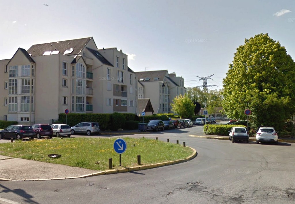 Seine-et-Marne : Un jeune homme de 20 ans reçoit 3 coups de couteau dans le dos en pleine rue