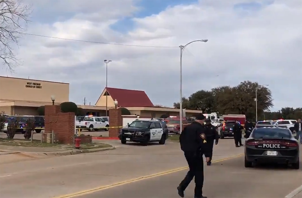 Fusillade dans une église au Texas, à White Settlement : 3 morts