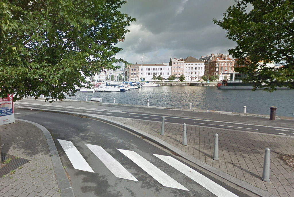 Dunkerque : Lors d'un contrôle routier, il insulte les policiers puis se déshabille et se jette à l'eau
