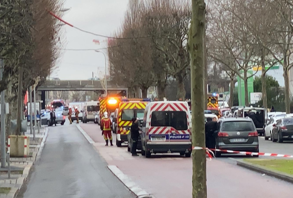 Attaque au couteau à Villejuif : Un mort et 2 blessés, l'assaillant abattu par la police
