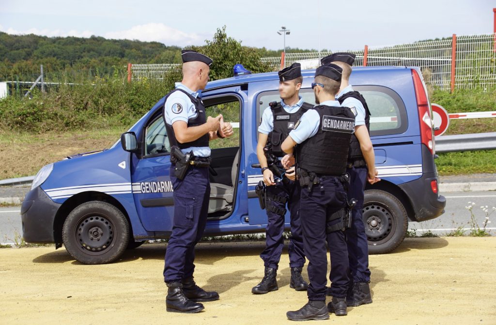 Belfort : Un automobiliste fauche volontairement un gendarme et prend la fuite