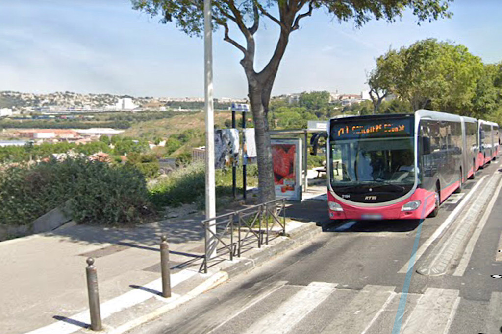 Marseille : Un chauffeur de bus agressé par 2 personnes qui voulaient monter avec un réfrigérateur