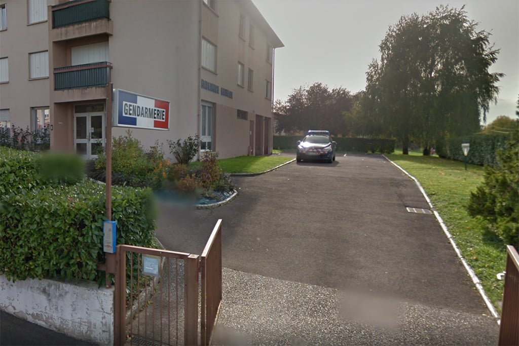 Moselle : Un homme armé d'un couteau neutralisé par balle après avoir pénétré dans la gendarmerie de Dieuze
