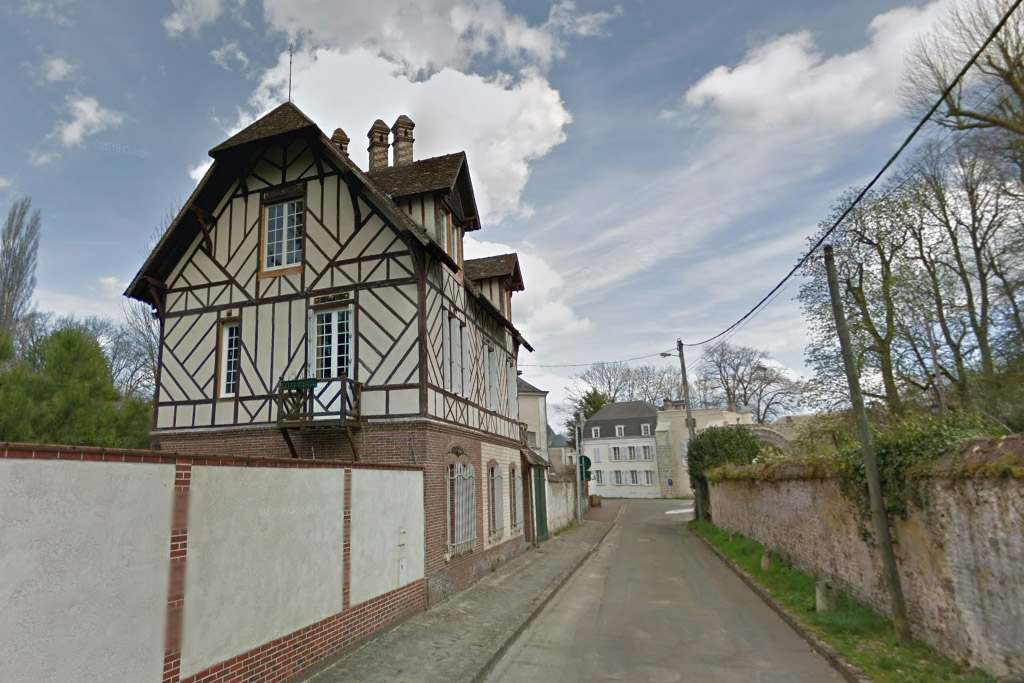 Eure-et-Loir : Un dentiste retrouvé mort à son domicile, ligoté et enveloppé dans une bâche