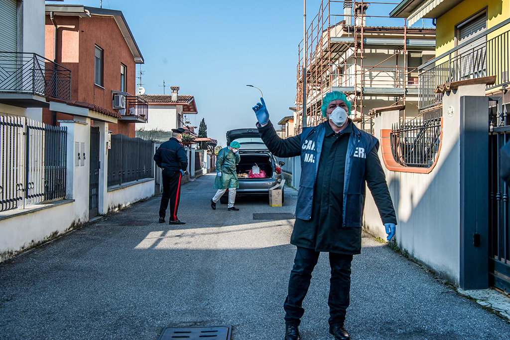 Coronavirus : Plus de 130 cas et 2 morts en Italie, une dizaine de villes mises à l'isolement