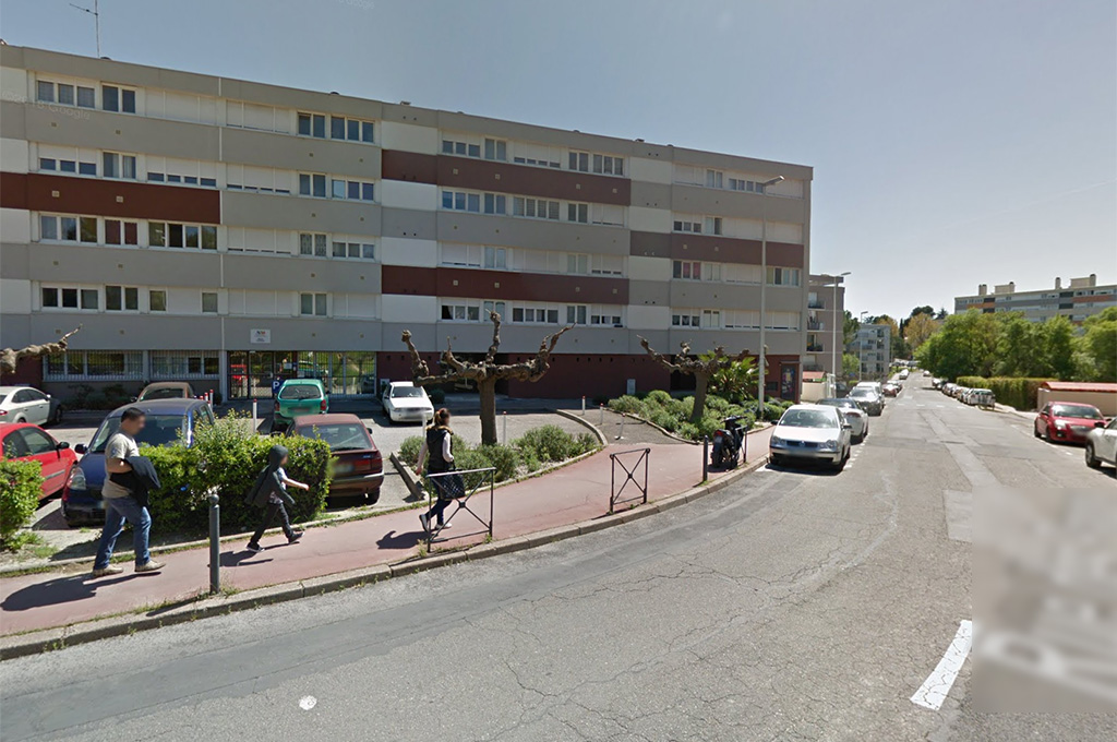 Montpellier : Un couple agressé et dépouillé dans la rue par 4 individus armés d'une machette