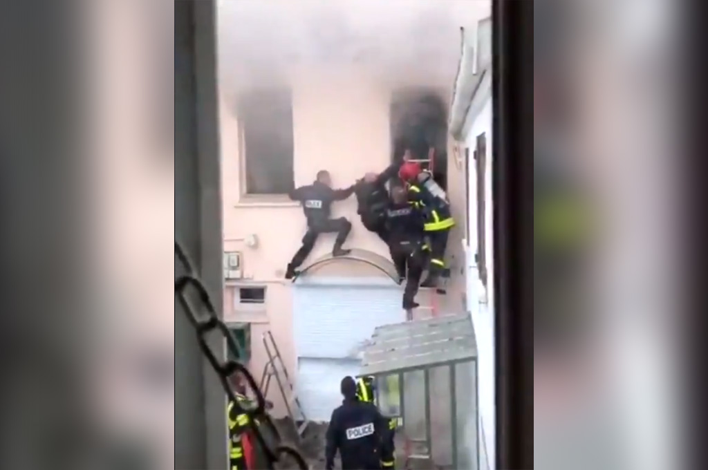 Charleville-Mézières : Un homme refuse de sortir de sa maison en feu, pompiers et policiers le sauvent