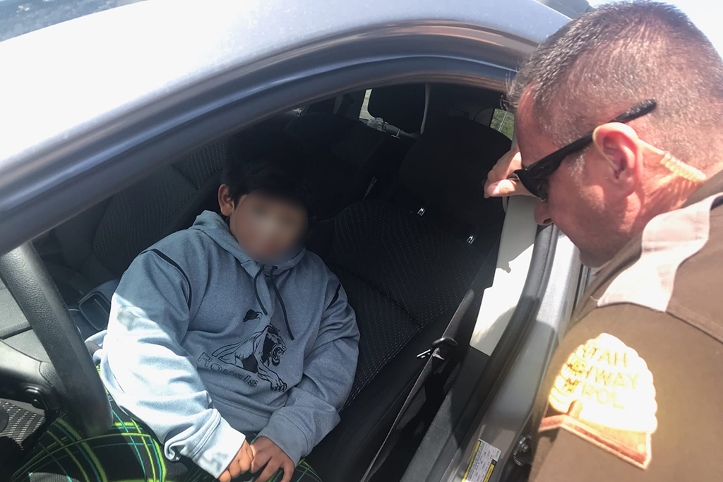 Etats-Unis : Un enfant de 5 ans intercepté sur l'autoroute au volant de la voiture de ses parents