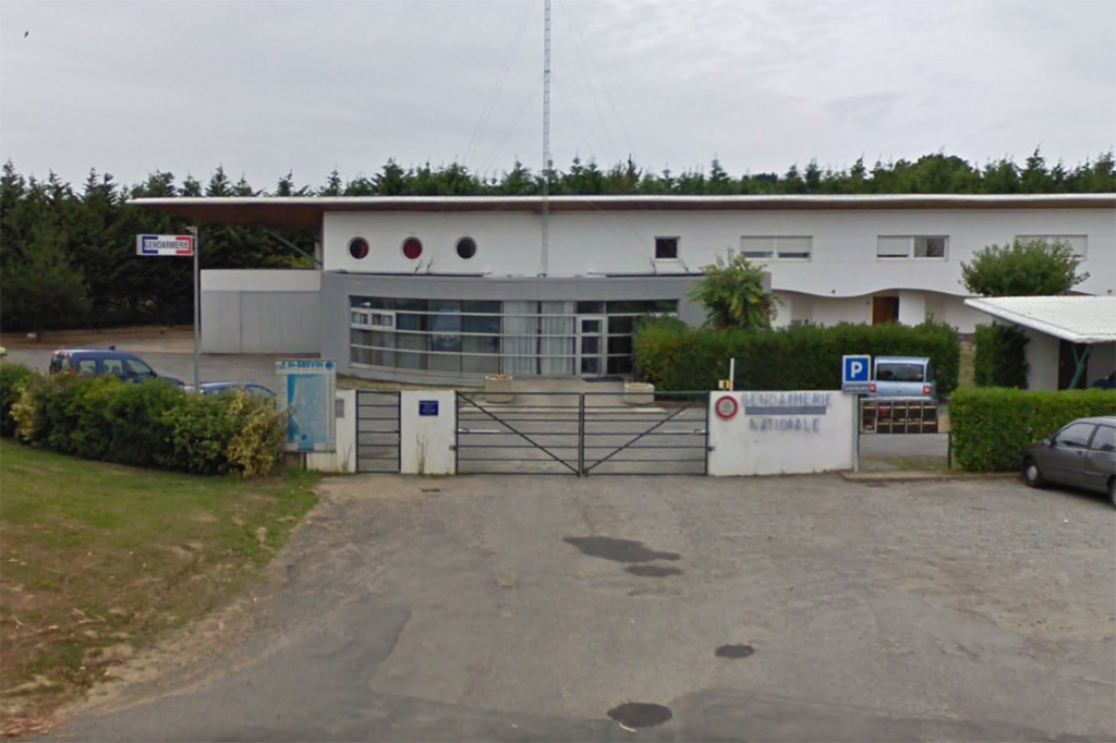 Loire-Atlantique : 4 voitures de gendarmerie brûlées dans la caserne de Saint-Brevin-les-Pins